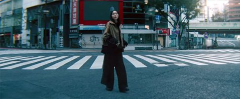 新垣結衣さんが出演するGMOクリック証券CMのシーン