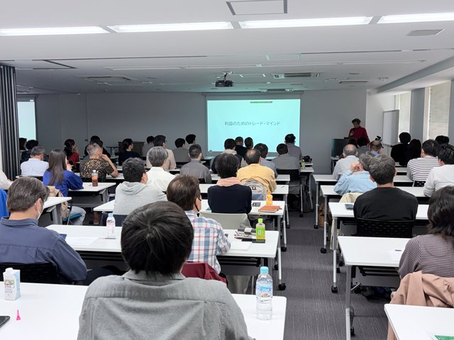 セミナーの注目度は高く用意した席がほぼ埋まるほどの盛況だった。