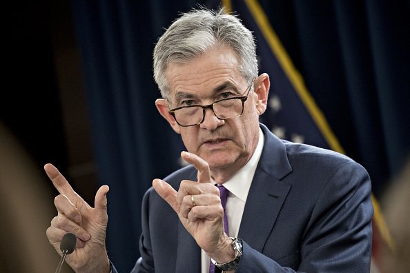 ジャクソンホールの講演でパウエル議長は、インフレを完全に沈静化させるまで政策金利は高止まりすると述べた (C)Bloomberg/Getty Images News